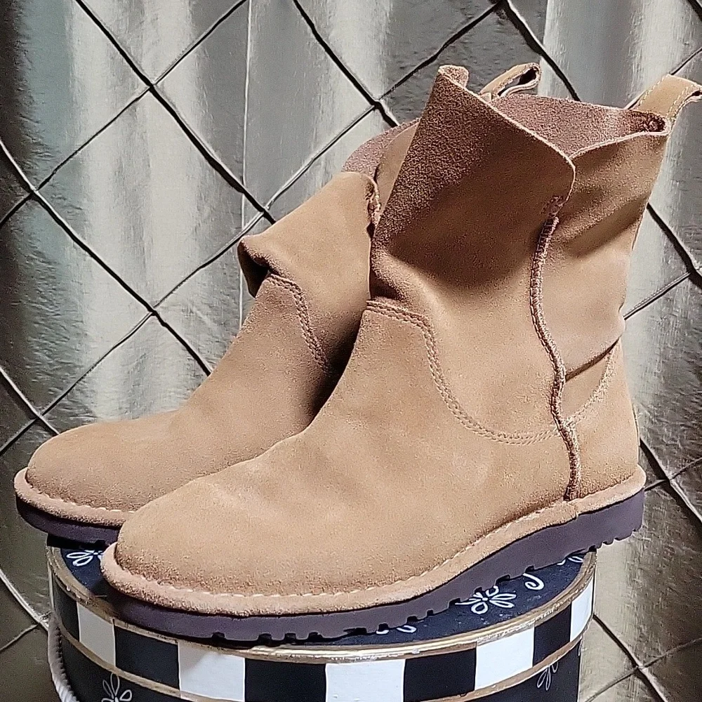 EUC- UGG Alida Unlined Suede Slouch Boots